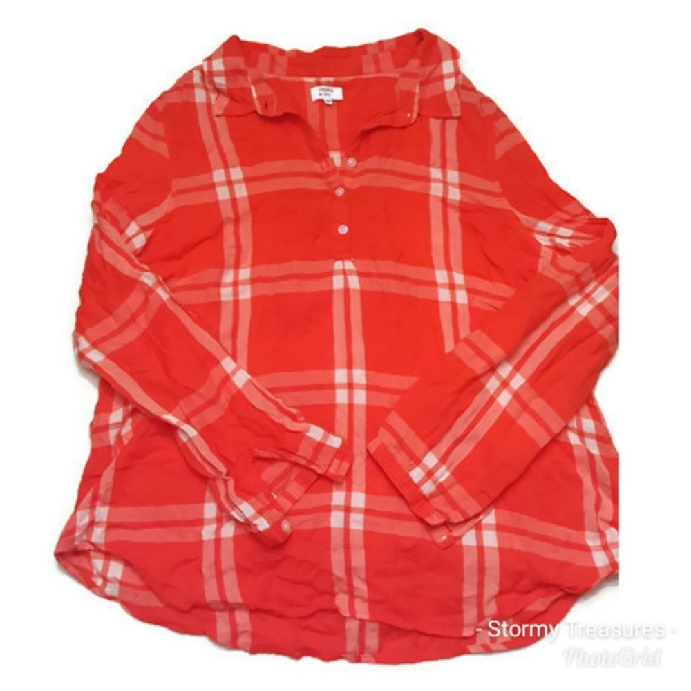 Crown & Ivy Top Size XL